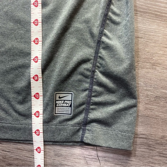 Nike Gray Long Sleeve Tee Athletic Comfort - Picture 4 of 8